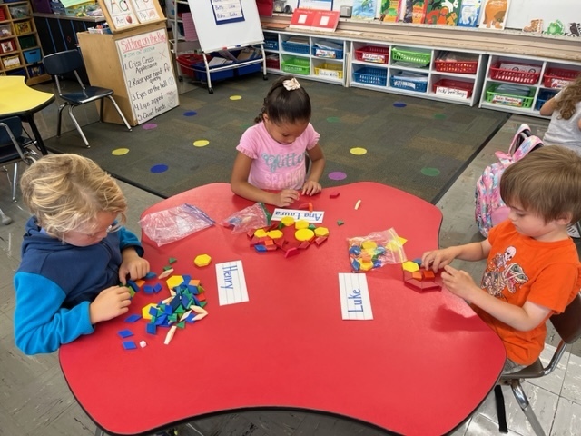 K students at Aquidneck